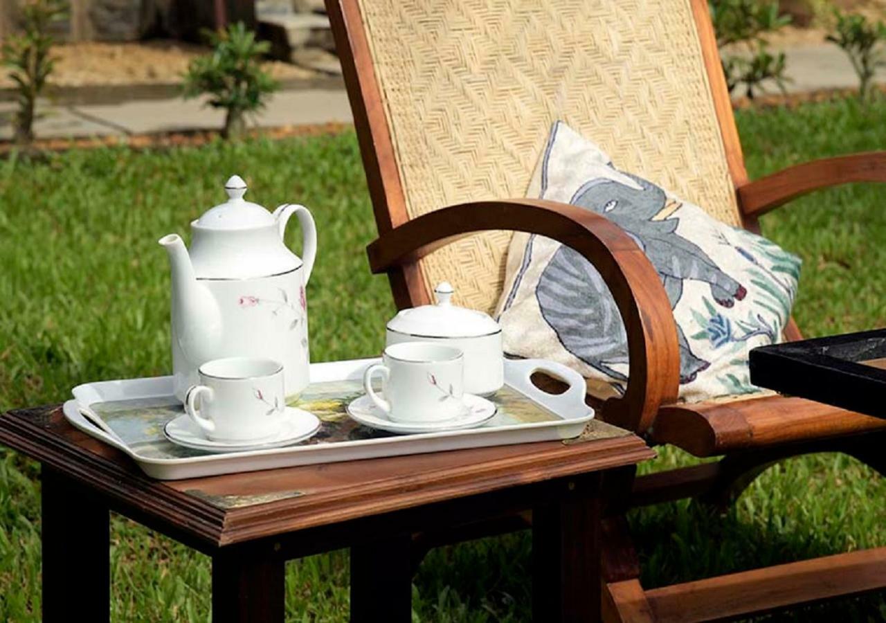 Stayvista At La Riva Heritage Villa With Bicycle アーラップーザ県 エクステリア 写真